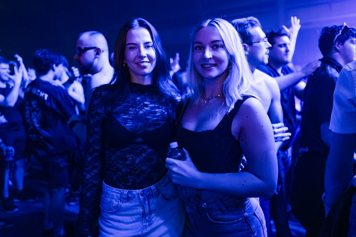 Loading... just a sec